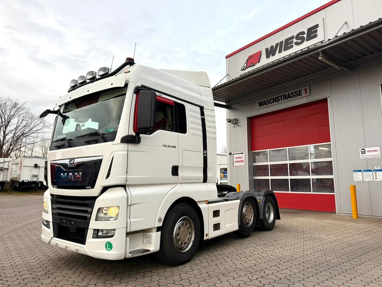 MAN TGX 26.500 6x2 Hydraulik Exklusiv Innenraum - Tracteur routier: photos 2 MAN TGX 26.500 6x2 Hydraulik Exklusiv Innenraum - Tracteur routier: photos 2