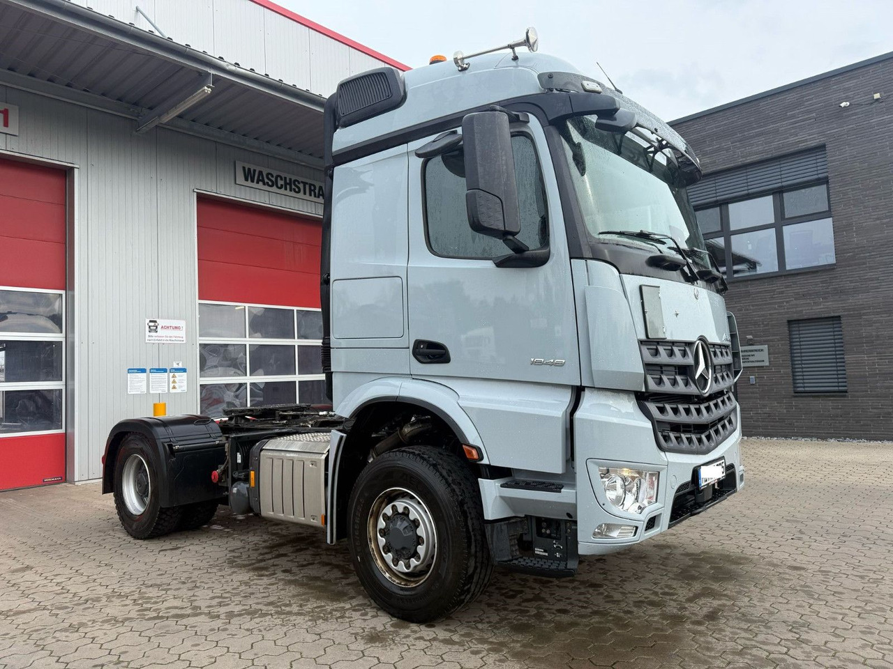 Mercedes-Benz Arocs 1848 4x4 HAD Allrad mit Hydraulik LOF - Tracteur routier: photos 3 Mercedes-Benz Arocs 1848 4x4 HAD Allrad mit Hydraulik LOF - Tracteur routier: photos 3
