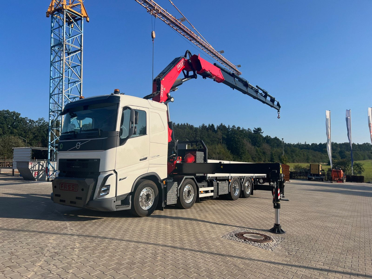 Volvo FH 500 8x2 Kran F710 RA2.26 - Camion plateau, Camion grue: photos 1 Volvo FH 500 8x2 Kran F710 RA2.26 - Camion plateau, Camion grue: photos 1