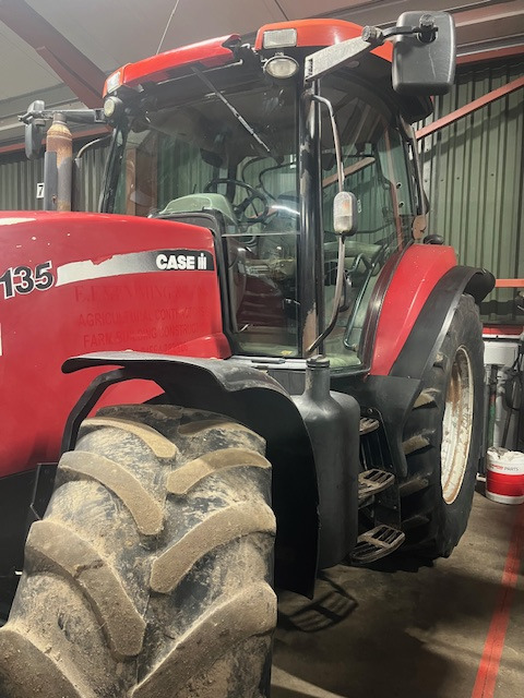 CASE IH MXU 135 - Tracteur agricole: photos 3 CASE IH MXU 135 - Tracteur agricole: photos 3