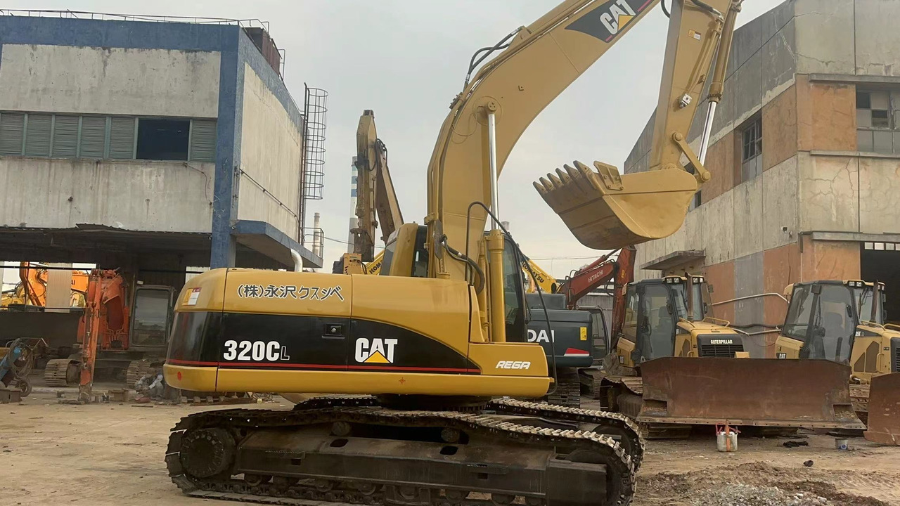 CATERPILLAR 320C - Pelle sur chenille: photos 1 CATERPILLAR 320C - Pelle sur chenille: photos 1