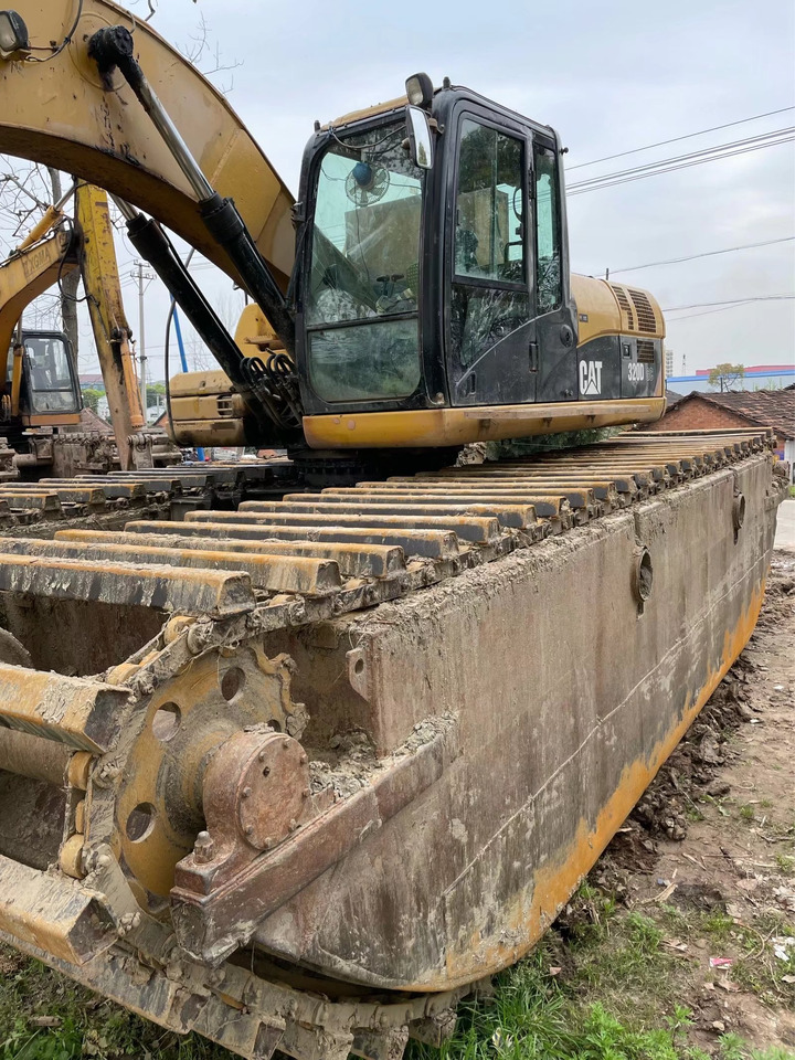 CATERPILLAR 320D - Excavatrice amphibie: photos 3 CATERPILLAR 320D - Excavatrice amphibie: photos 3