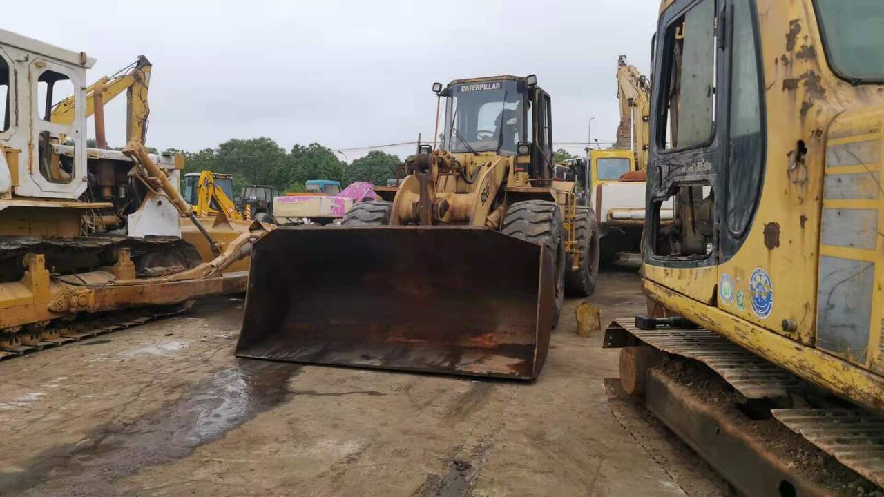 CATERPILLAR 950F - Chargeuse sur pneus: photos 4 CATERPILLAR 950F - Chargeuse sur pneus: photos 4
