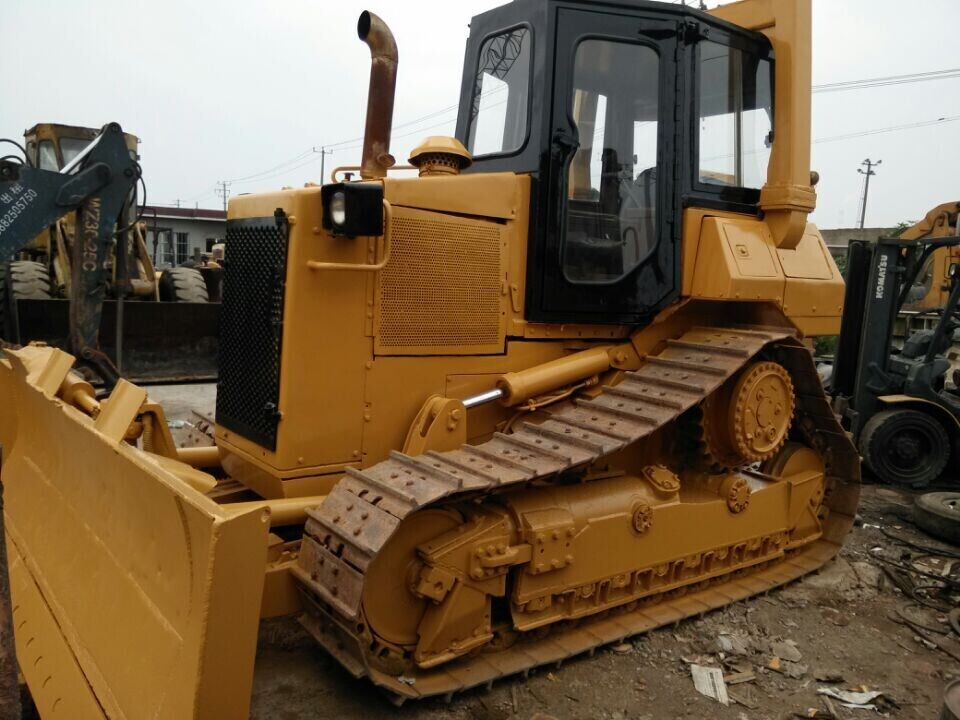 CATERPILLAR D4H - Bulldozer: photos 1 CATERPILLAR D4H - Bulldozer: photos 1