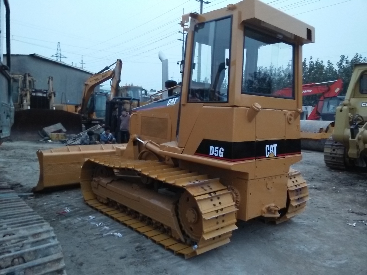 CATERPILLAR D5G - Bulldozer: photos 5 CATERPILLAR D5G - Bulldozer: photos 5