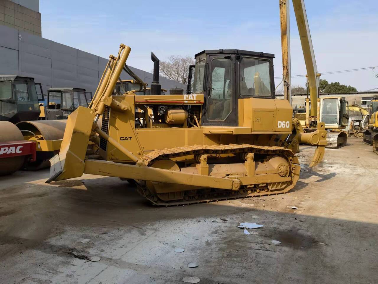 CATERPILLAR D6G - Bulldozer: photos 1 CATERPILLAR D6G - Bulldozer: photos 1