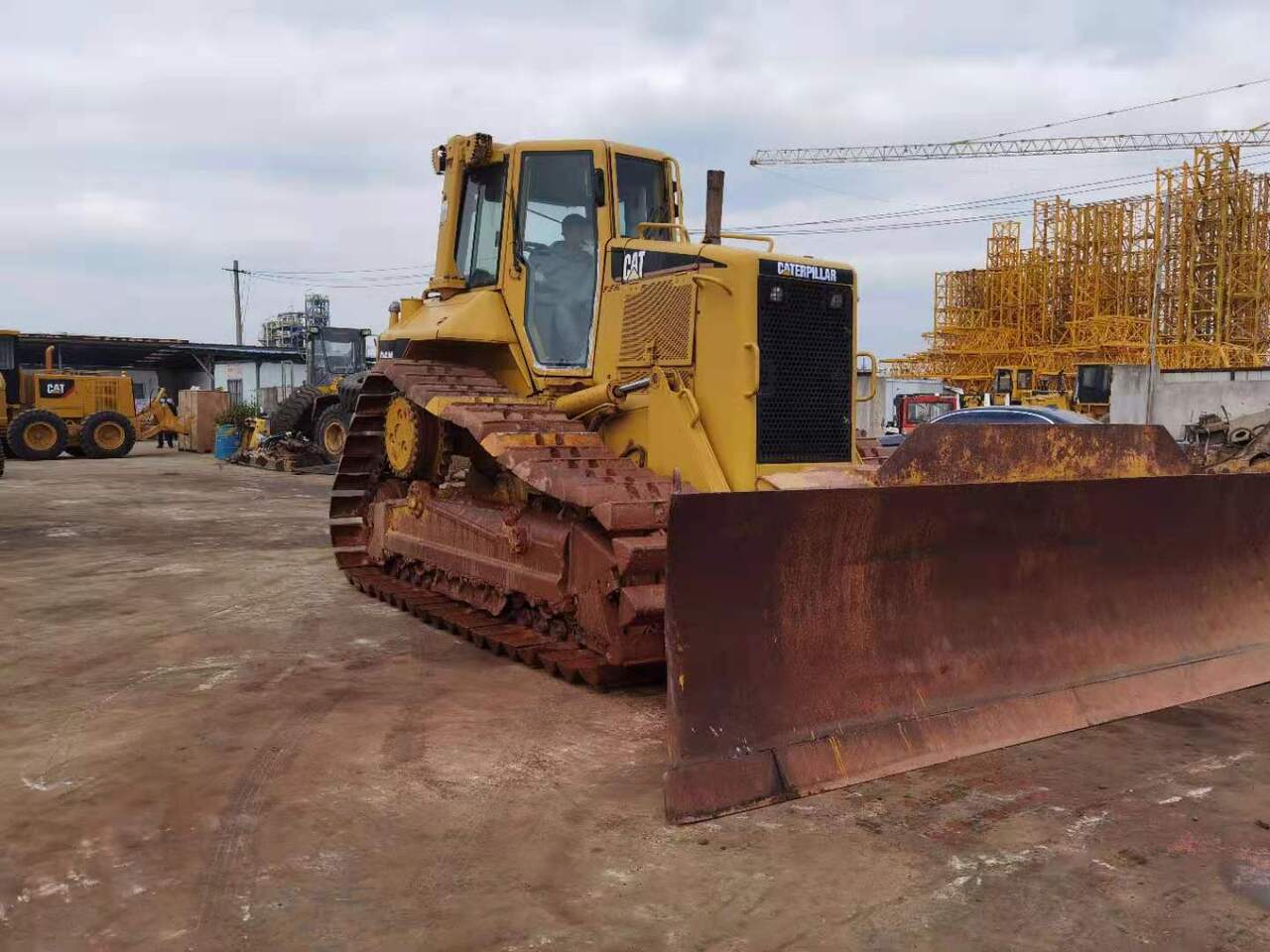 Bulldozer CATERPILLAR D6N: photos 6 Bulldozer CATERPILLAR D6N: photos 6