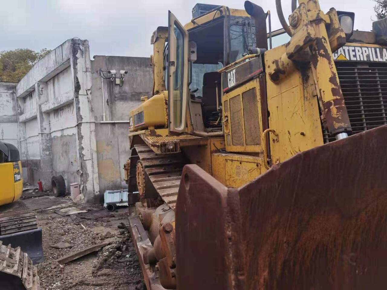 CATERPILLAR D7R - Bulldozer: photos 5 CATERPILLAR D7R - Bulldozer: photos 5