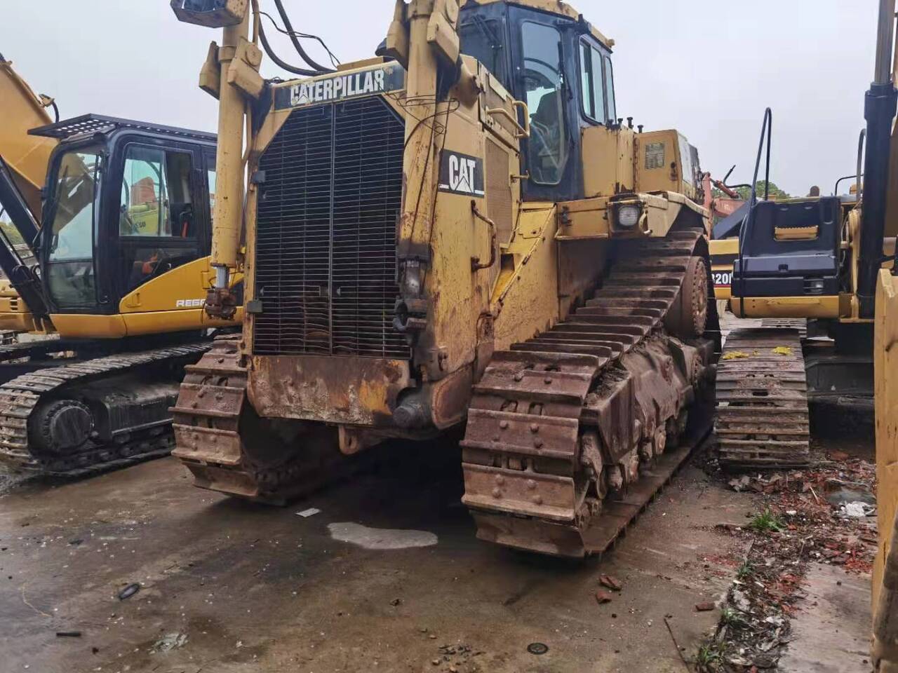 CATERPILLAR D9R - Bulldozer: photos 2 CATERPILLAR D9R - Bulldozer: photos 2