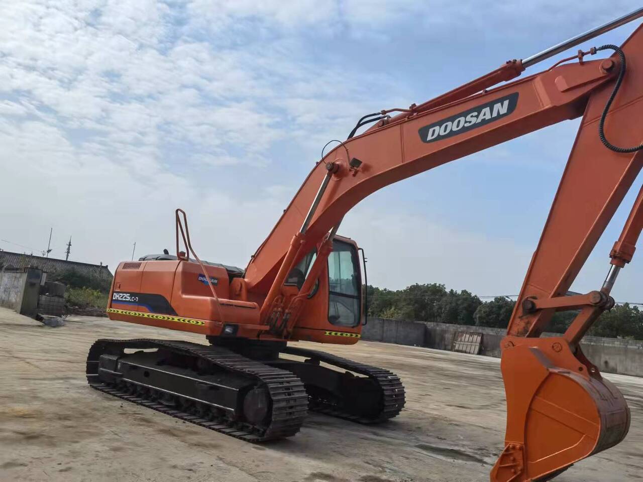 DOOSAN DH225LC-7 - Pelle sur chenille: photos 4 DOOSAN DH225LC-7 - Pelle sur chenille: photos 4