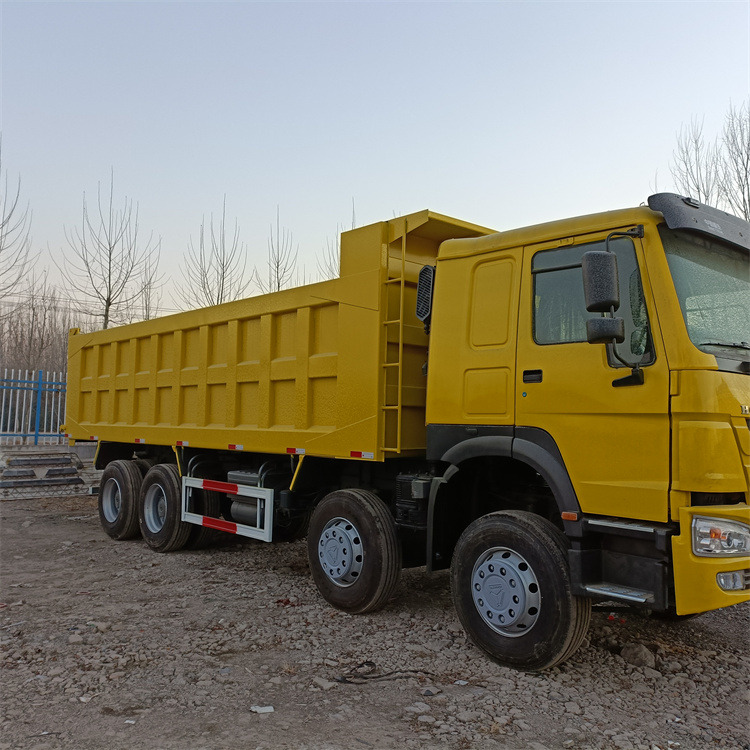 Camion benne HOWO HOWO 8x4 371hp-Tipper: photos 11
