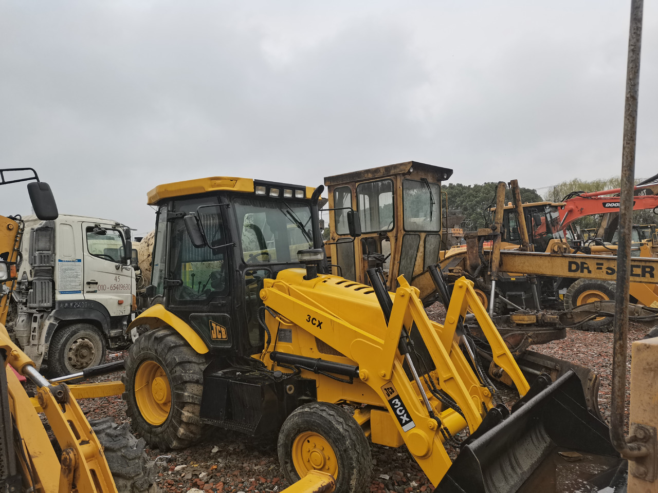 JCB 3CX - Tractopelle: photos 5 JCB 3CX - Tractopelle: photos 5
