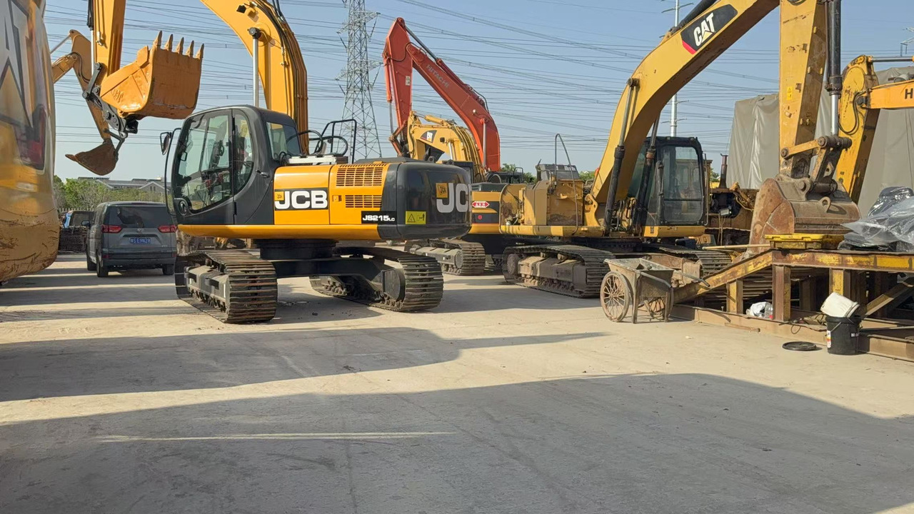 JCB JS215LC - Pelle sur chenille: photos 3 JCB JS215LC - Pelle sur chenille: photos 3