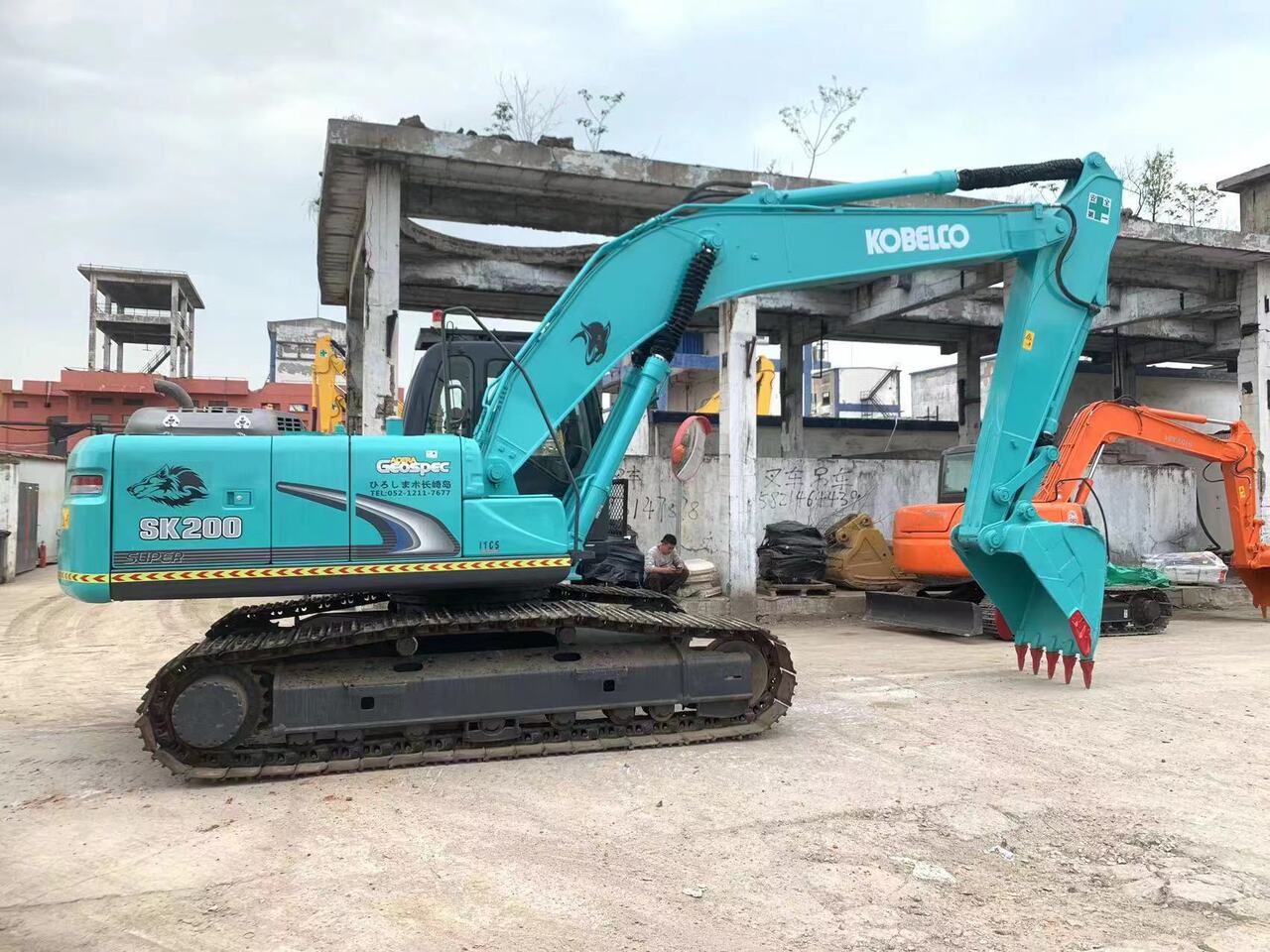 KOBELCO SK200-8-excavator - Pelle sur chenille: photos 1 KOBELCO SK200-8-excavator - Pelle sur chenille: photos 1