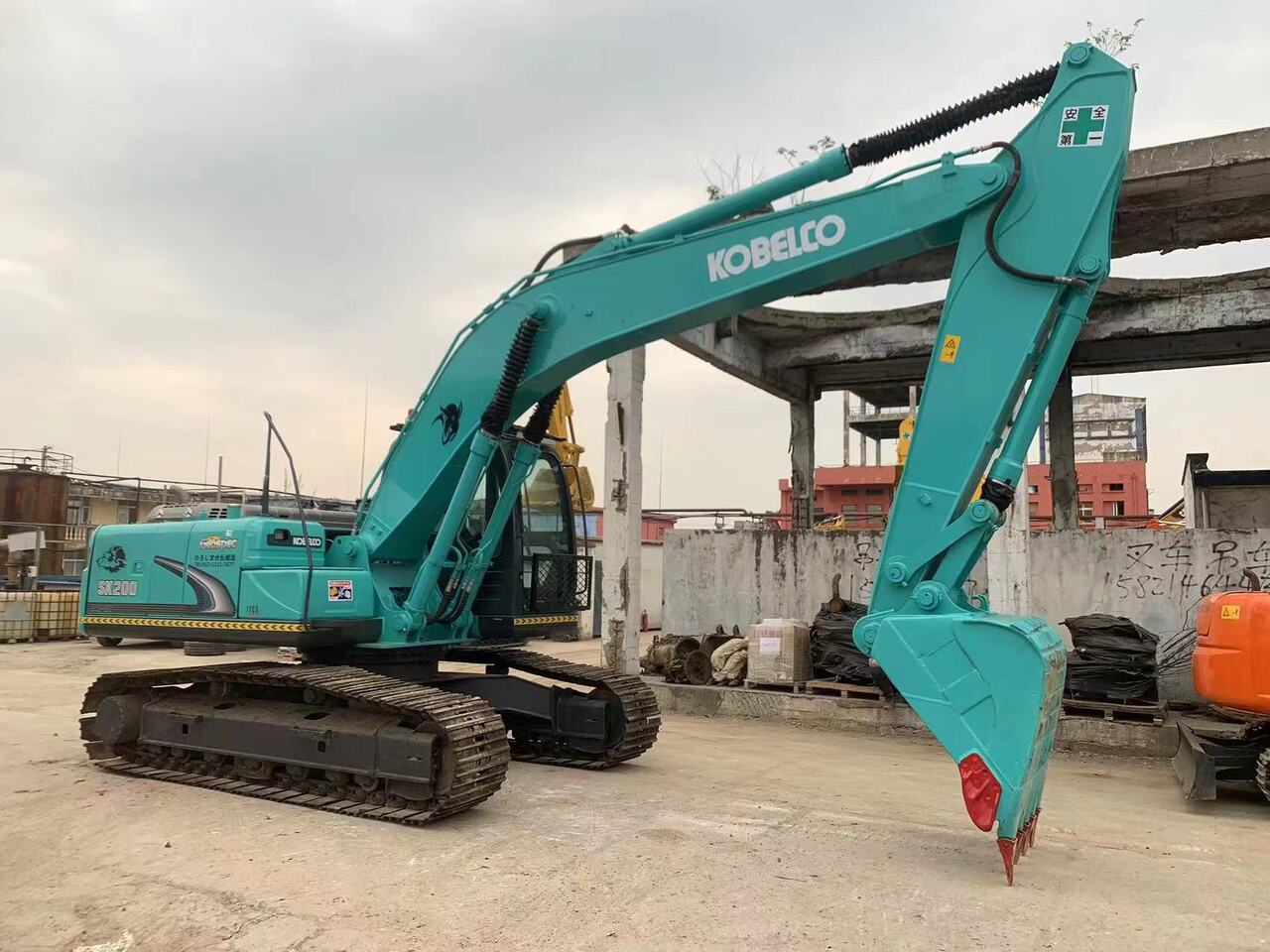 KOBELCO SK200-8-excavator - Pelle sur chenille: photos 3 KOBELCO SK200-8-excavator - Pelle sur chenille: photos 3