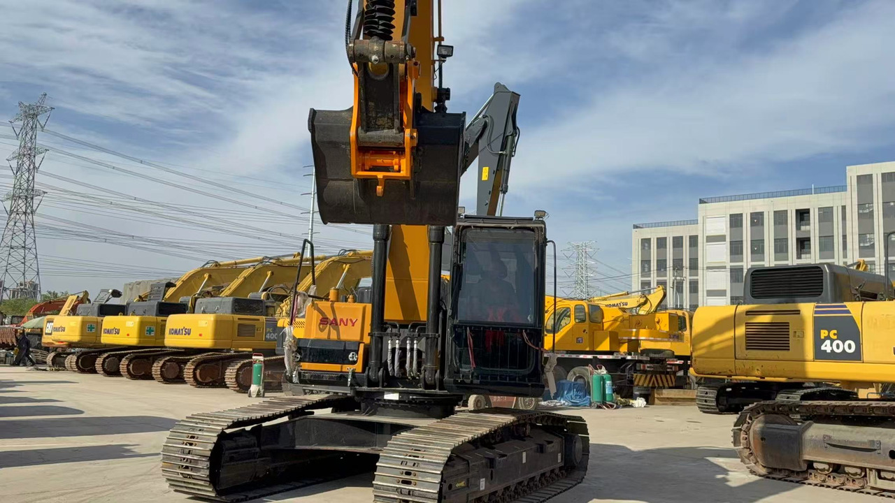 SANY SY215C - Pelle sur chenille: photos 2 SANY SY215C - Pelle sur chenille: photos 2