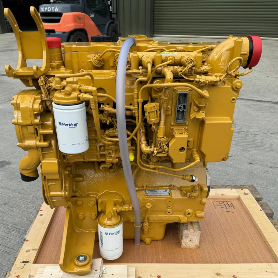 Perkins 1104D-E44TA NJ38640 Engine - Moteur: photos 1 Perkins 1104D-E44TA NJ38640 Engine - Moteur: photos 1
