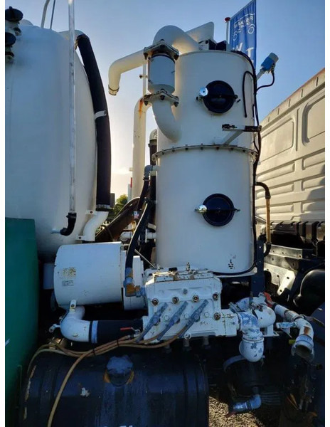 Camion hydrocureur MAN 33 33.360: photos 9