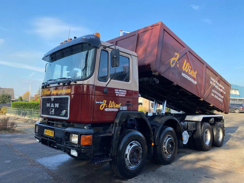 MAN 35 35.322 HOLLAND TRUCK FULL STEEL SPRING MANUAL ZF GEARBOX no 372 - Camion benne: photos 1 MAN 35 35.322 HOLLAND TRUCK FULL STEEL SPRING MANUAL ZF GEARBOX no 372 - Camion benne: photos 1