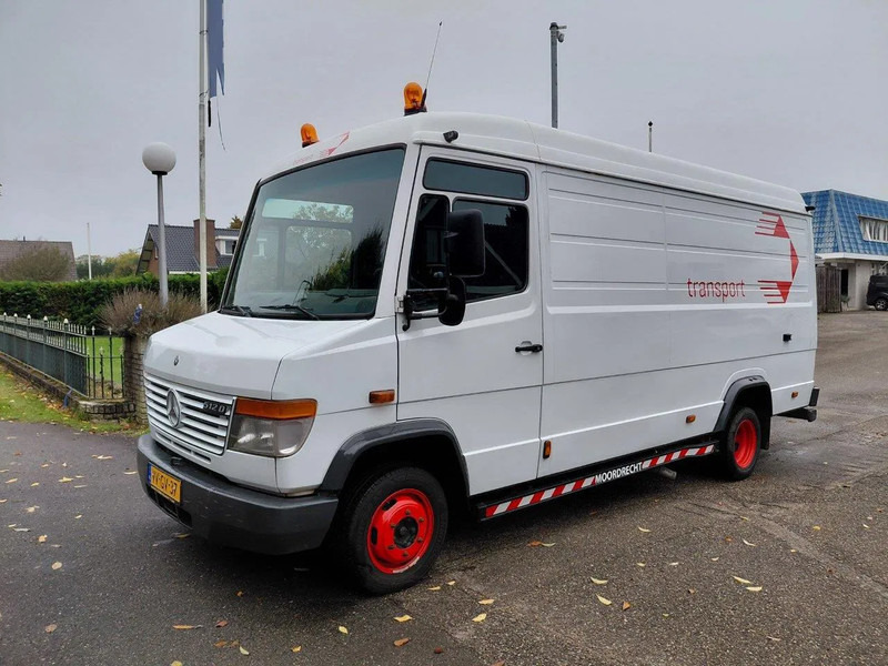 Mercedes-Benz 512 D - Fourgonnette: photos 1 Mercedes-Benz 512 D - Fourgonnette: photos 1