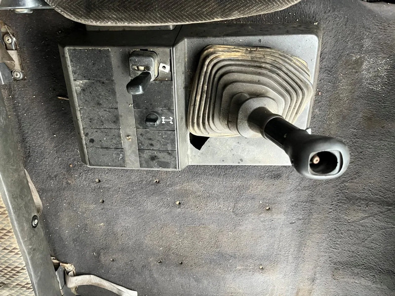 Camion plateau Mercedes-Benz SK 1850 V8 MANUAL GEARBOX BIG AXLE FULL STEEL SPRING RETARDER: photos 18