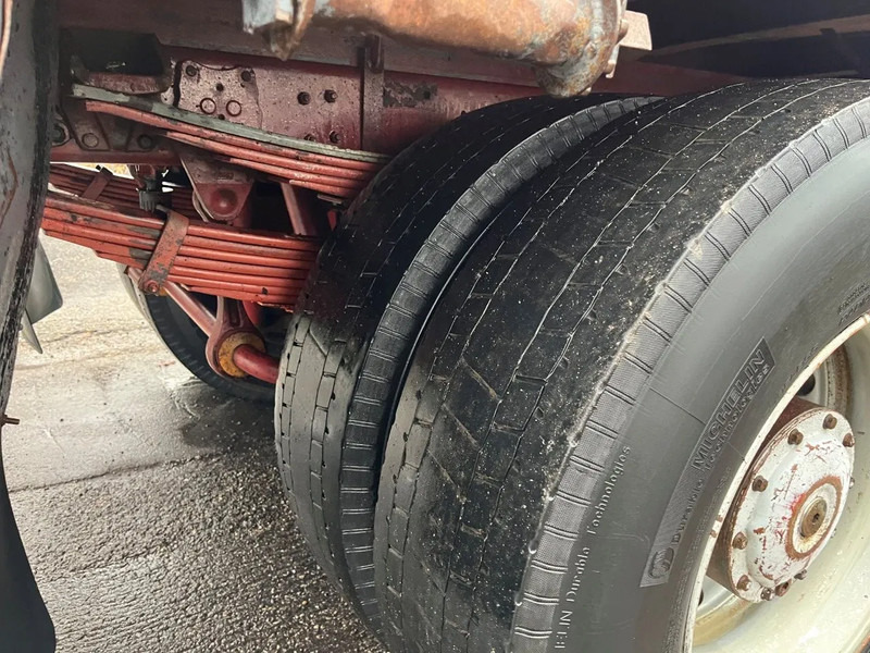 Camion plateau Mercedes-Benz SK 1850 V8 MANUAL GEARBOX BIG AXLE FULL STEEL SPRING RETARDER: photos 9