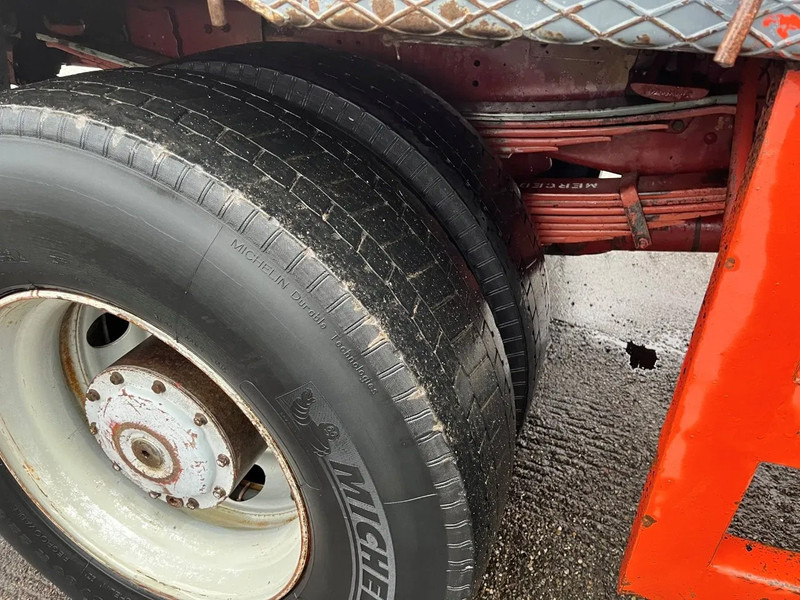 Camion plateau Mercedes-Benz SK 1850 V8 MANUAL GEARBOX BIG AXLE FULL STEEL SPRING RETARDER: photos 8