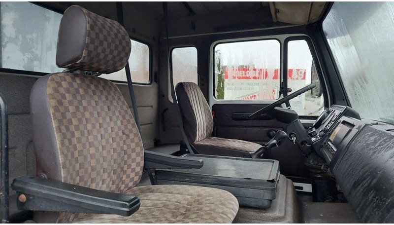 Mercedes-Benz SK 2635 2235 6x4 KIPPER STEEL SPRING MANUAL GEARBOX - Camion benne: photos 5 Mercedes-Benz SK 2635 2235 6x4 KIPPER STEEL SPRING MANUAL GEARBOX - Camion benne: photos 5