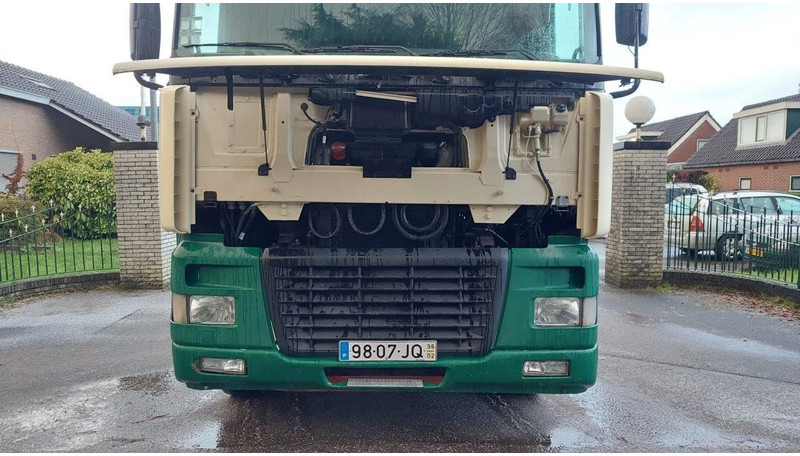 Tracteur routier DAF XF 95.430 4x2 EURO 2 Manual Gearbox: photos 8