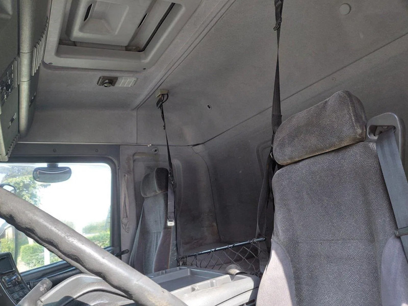 Tracteur routier Scania P124-420 MANUAL + RETARDER !!!! 2 PIPES !!!!: photos 12 Tracteur routier Scania P124-420 MANUAL + RETARDER !!!! 2 PIPES !!!!: photos 12