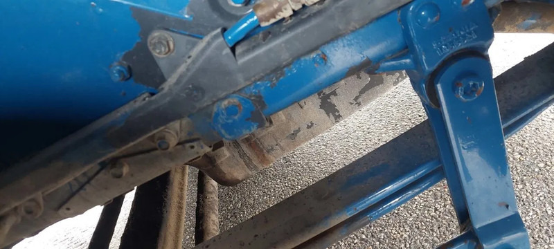 Scania R124-400 4x2 TRUCKHEAD + KIPPER HYDRAULIC + AIRO + RETARDER - Tracteur routier: photos 5 Scania R124-400 4x2 TRUCKHEAD + KIPPER HYDRAULIC + AIRO + RETARDER - Tracteur routier: photos 5