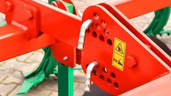 AGRO-MASZ Agregat podorywkowy Gruber 2,6 / CULTIVADOR DE RASTROJO GRUBER 2 - Bineuse: photos 4 AGRO-MASZ Agregat podorywkowy Gruber 2,6 / CULTIVADOR DE RASTROJO GRUBER 2 - Bineuse: photos 4