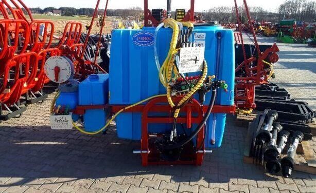 BIARZDKI Opryskiwacz zawieszany 1000 l / 15 - Pulvé porté: photos 3 BIARZDKI Opryskiwacz zawieszany 1000 l / 15 - Pulvé porté: photos 3