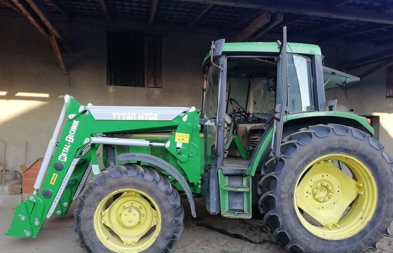 Metal-Technik Frontlader für John Deere/ Front loader/ Ładowacz TUR - Chargeur frontal pour tracteur pour Tracteur agricole: photos 1 Metal-Technik Frontlader für John Deere/ Front loader/ Ładowacz TUR - Chargeur frontal pour tracteur pour Tracteur agricole: photos 1