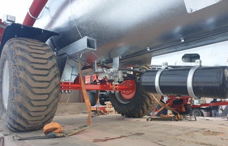 Tonne à lisier neuf POMOT Single-axial tanker truck/ Beczkowóz wóz asenizacyjny 8000 l: photos 7