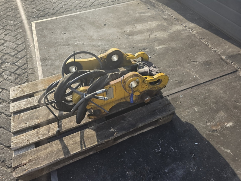 Liebherr likufix sw33 liebherr likufix sw 33 - Attache rapide pour Engins de chantier: photos 1 Liebherr likufix sw33 liebherr likufix sw 33 - Attache rapide pour Engins de chantier: photos 1