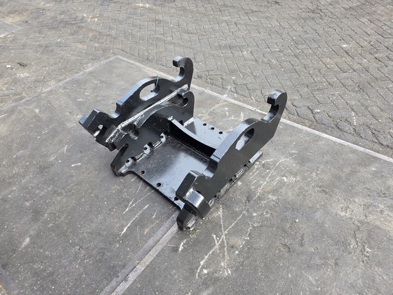 Kopplaat cw40 cw 45 adaptor plate cw45 cw 40 cw30 verachtert - Attache rapide pour Engins de chantier: photos 3 Kopplaat cw40 cw 45 adaptor plate cw45 cw 40 cw30 verachtert - Attache rapide pour Engins de chantier: photos 3