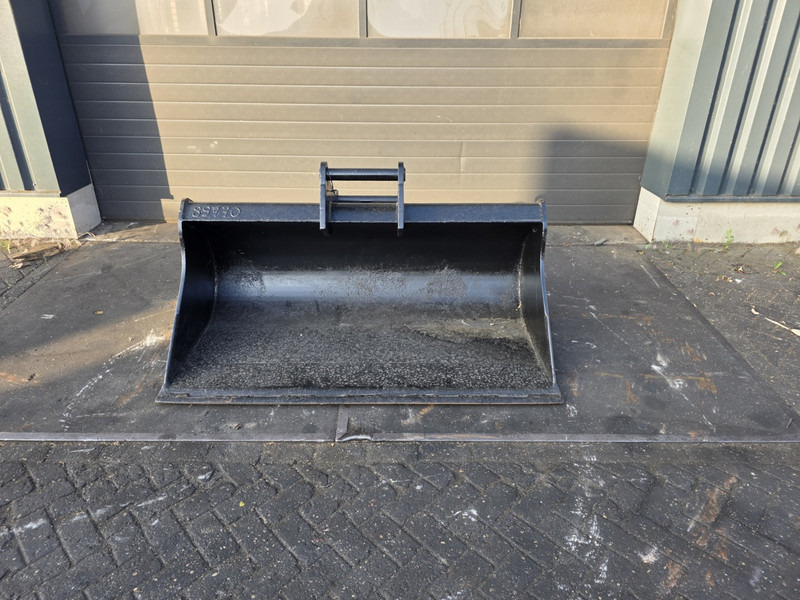 S60 slotenbak brede bak eurosteel s60 s 60 slotenbak - Godet pour Engins de chantier: photos 1 S60 slotenbak brede bak eurosteel s60 s 60 slotenbak - Godet pour Engins de chantier: photos 1