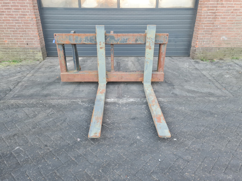 Vorkenbord volvo pallet tines volvo l - Fourches pour Engins de chantier: photos 1 Vorkenbord volvo pallet tines volvo l - Fourches pour Engins de chantier: photos 1