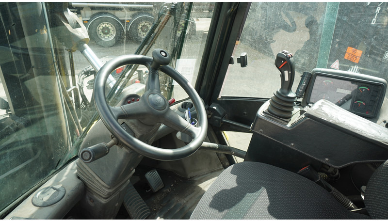 Hyster H16.00XM-12 WITH CONTAINER SYSTEM - Engins de chantier: photos 4 Hyster H16.00XM-12 WITH CONTAINER SYSTEM - Engins de chantier: photos 4