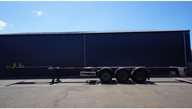 Pacton 3 AXLE MULTI CONTAINER TRANSPORT TRAILER EXTENDABLE 45 FT - Semi-remorque porte-conteneur/ Caisse mobile: photos 1 Pacton 3 AXLE MULTI CONTAINER TRANSPORT TRAILER EXTENDABLE 45 FT - Semi-remorque porte-conteneur/ Caisse mobile: photos 1
