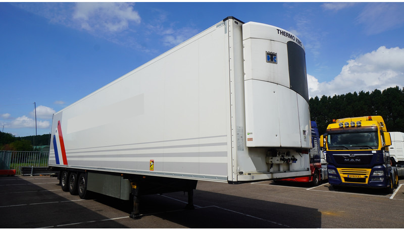 Schmitz Cargobull 3 AXLE FRIGO TRAILER WITH THERMO KING SLX I BI-TEMP - Semi-remorque frigorifique: photos 3 Schmitz Cargobull 3 AXLE FRIGO TRAILER WITH THERMO KING SLX I BI-TEMP - Semi-remorque frigorifique: photos 3