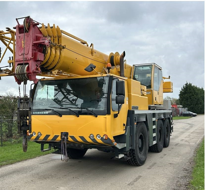 Liebherr LTM 1055-3.1 - Grue tout-terrain: photos 3 Liebherr LTM 1055-3.1 - Grue tout-terrain: photos 3