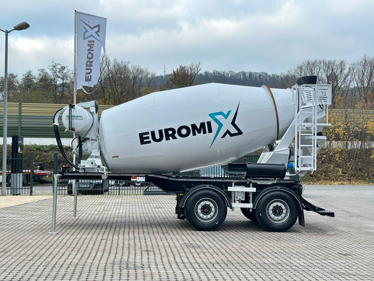 EUROMIX MTP - 10m³ Betonmischer-Auflieger - Camion malaxeur: photos 1 EUROMIX MTP - 10m³ Betonmischer-Auflieger - Camion malaxeur: photos 1