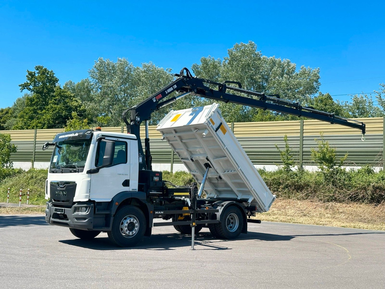 MAN TGM 18.320 4x2 Euro6e Hiab X-HiDuo 138DS-4 - Camion benne, Camion grue: photos 1 MAN TGM 18.320 4x2 Euro6e Hiab X-HiDuo 138DS-4 - Camion benne, Camion grue: photos 1