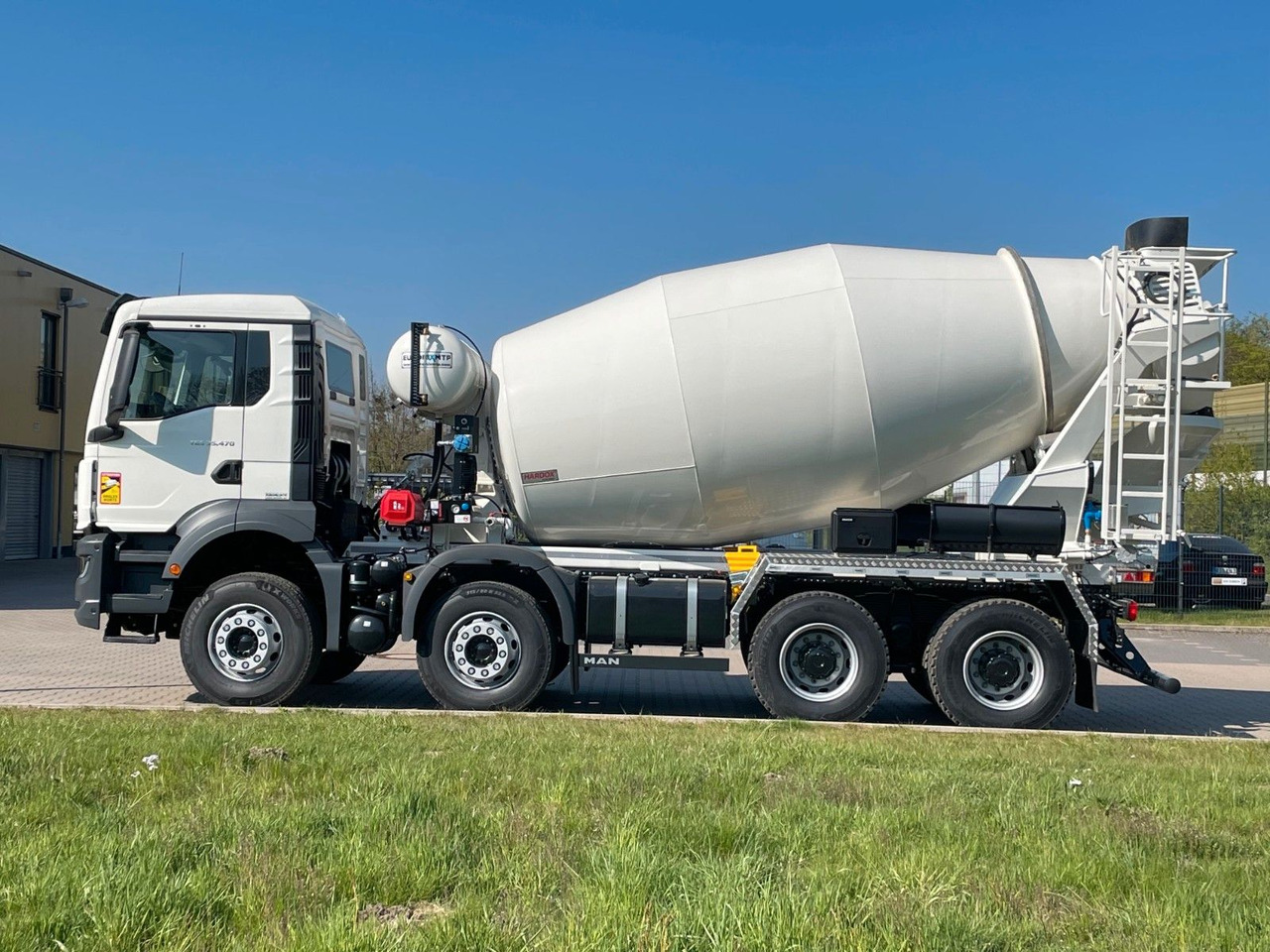 MAN TGS 35.470 8x4 EuromixMTP EM 10 L 10xVORHANDEN - Camion malaxeur: photos 3 MAN TGS 35.470 8x4 EuromixMTP EM 10 L 10xVORHANDEN - Camion malaxeur: photos 3