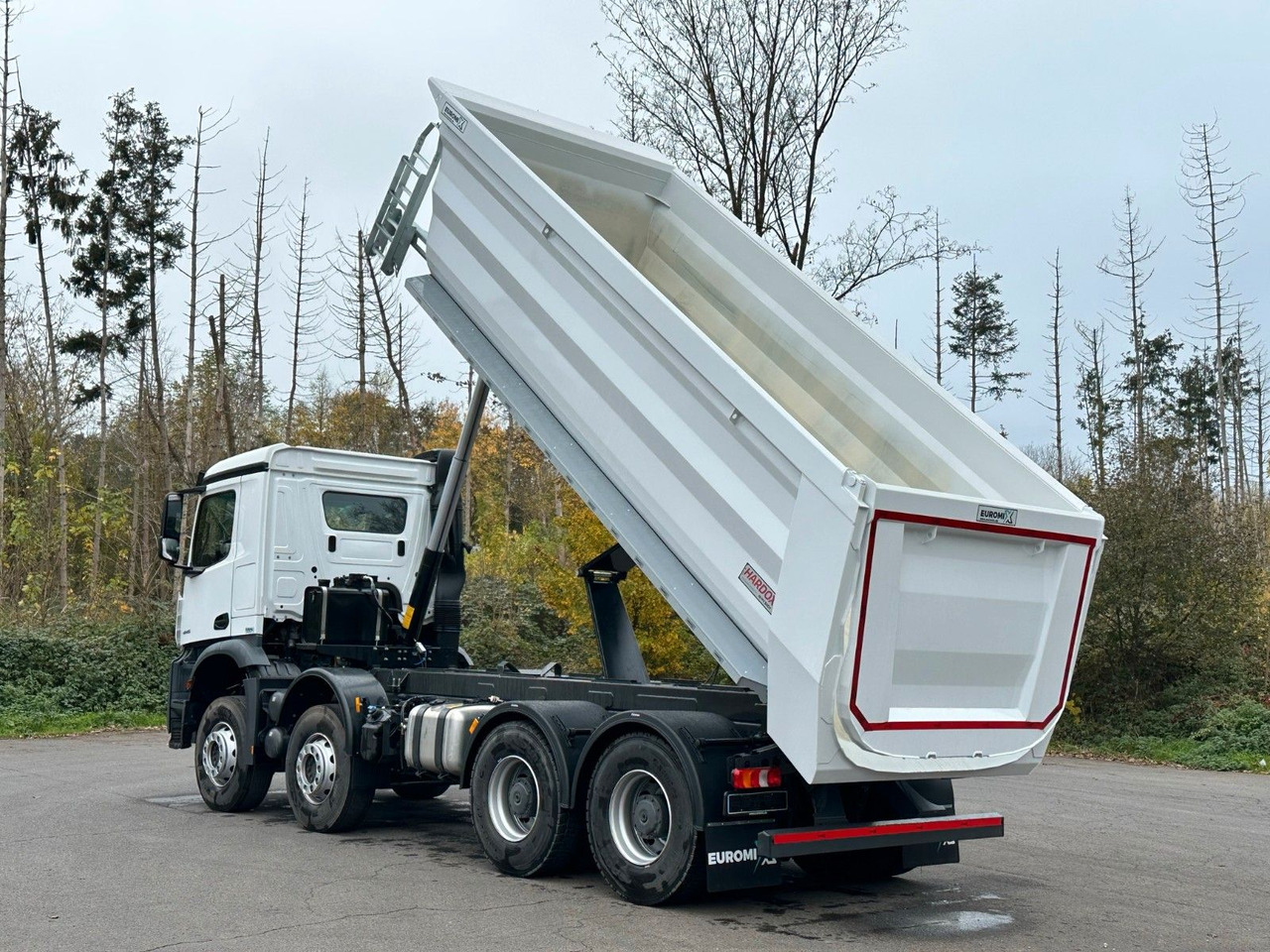 Camion benne Mercedes-Benz AROCS 5  4145 8X4  E6e  EuromixMTP 18m³ Kipper: photos 12