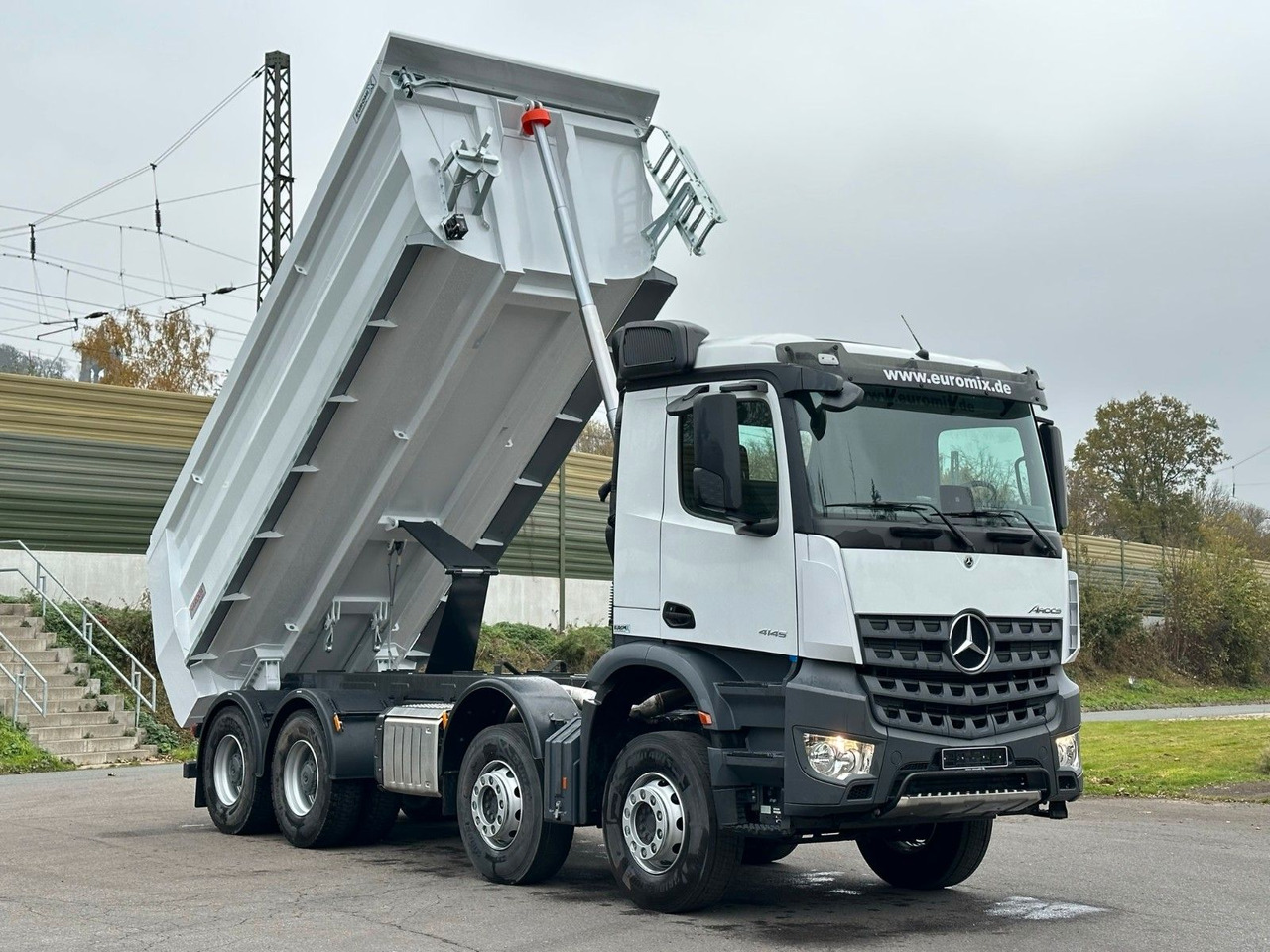 Camion benne Mercedes-Benz AROCS 5  4145 8X4  E6e  EuromixMTP 18m³ Kipper: photos 15