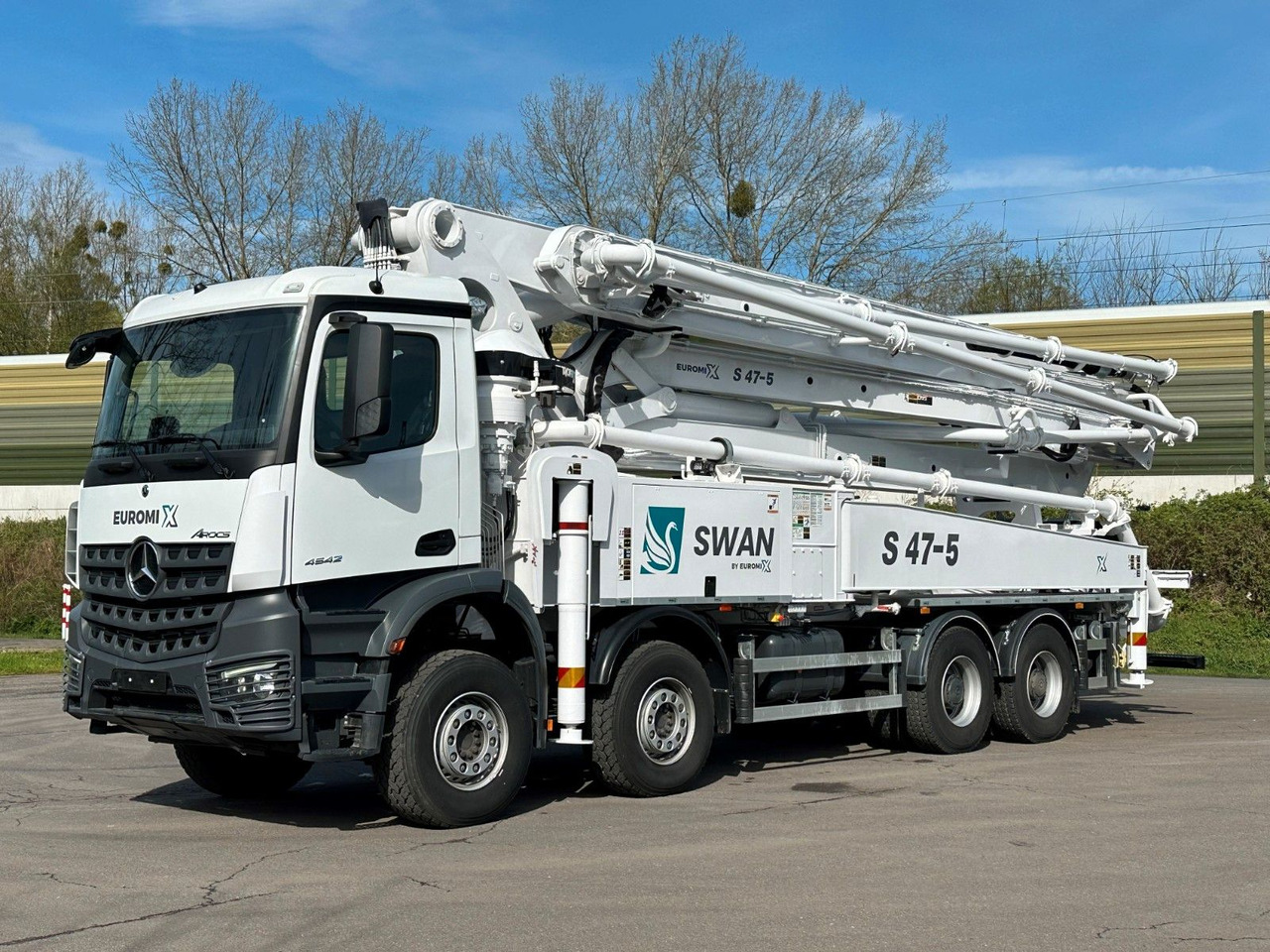 Mercedes-Benz Arocs 5 4542 8x4 SWAN TSP 47-5 160RZ ( 47m ) - Camion malaxeur: photos 3 Mercedes-Benz Arocs 5 4542 8x4 SWAN TSP 47-5 160RZ ( 47m ) - Camion malaxeur: photos 3