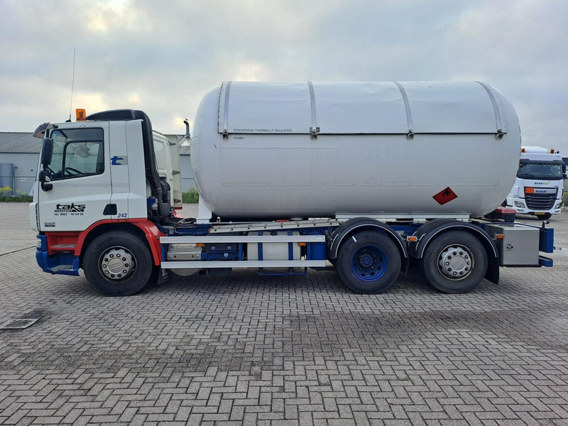 DAF FAN CF75. 6x2 -24030 Liter Gas tank truck ID 2.166 Rootselaar, flowmeter, pump, sunroof on tank - Camion citerne: photos 4 DAF FAN CF75. 6x2 -24030 Liter Gas tank truck ID 2.166 Rootselaar, flowmeter, pump, sunroof on tank - Camion citerne: photos 4